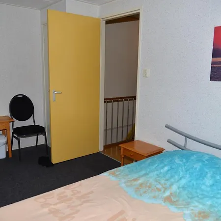 Apartment Bas *